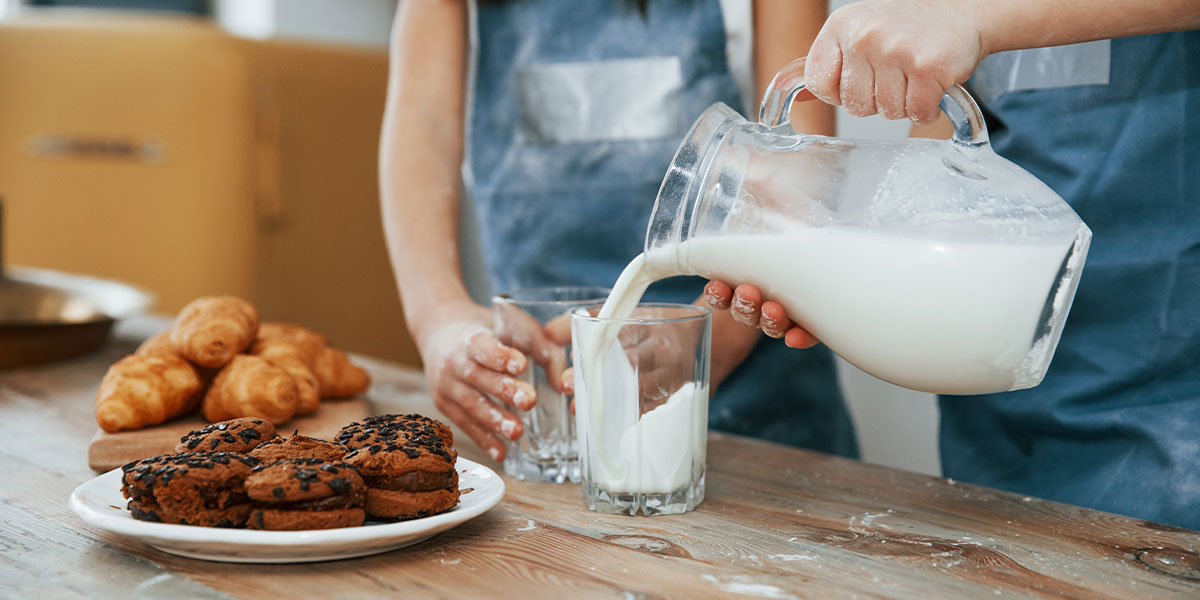Tam Yağlı Süt, Yarım Yağlı ve Yağsız Sütten Daha Mı İyidir? 1 süt-diyet