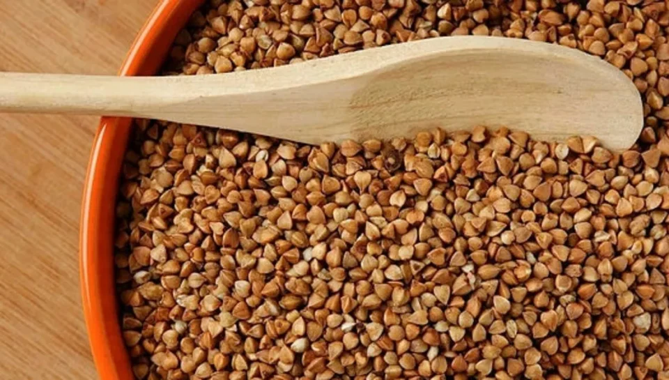 karabugday-nedir-faydalari-ve-kilo-vermeye-etkileri